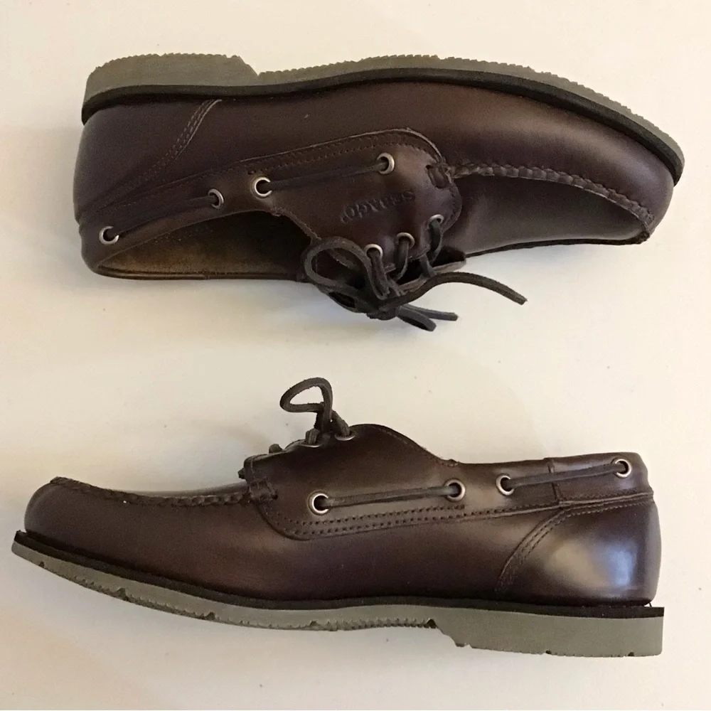 Sebago 9 (5E) Men’s Classic Brown Leather Boat Shoes Slip Ons Extra Wide Width